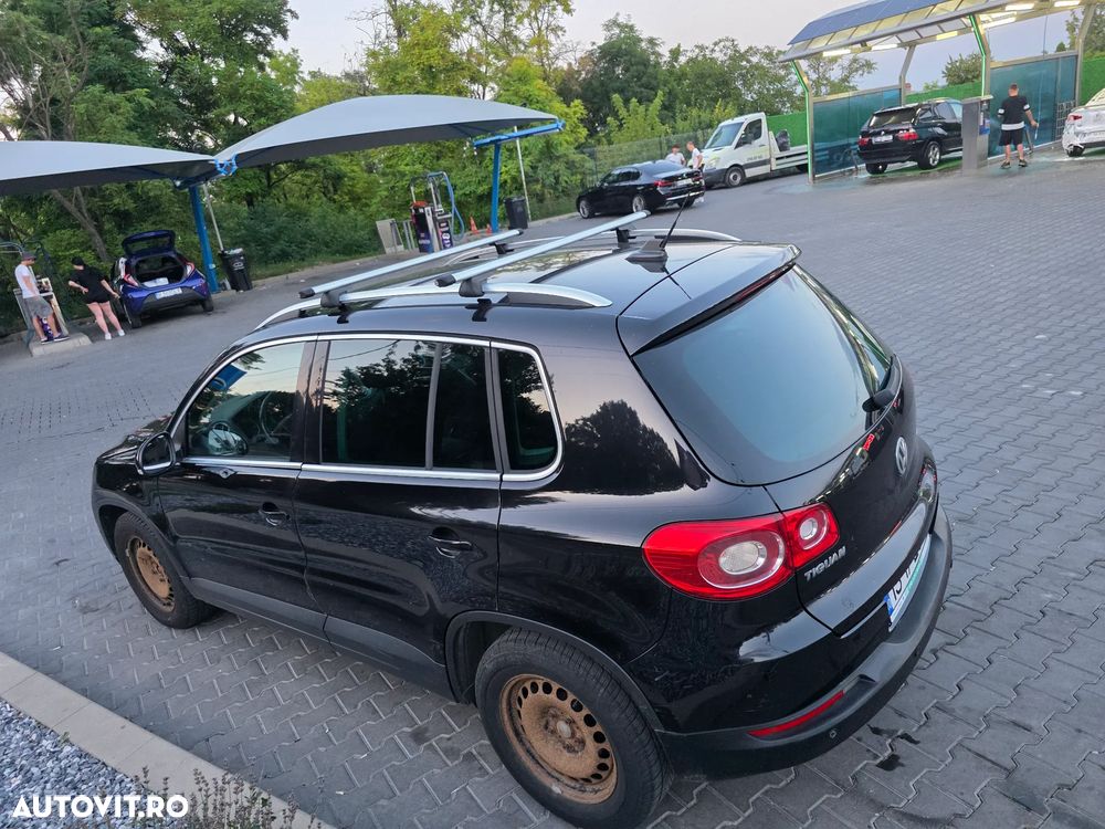 Volkswagen Tiguan - 2