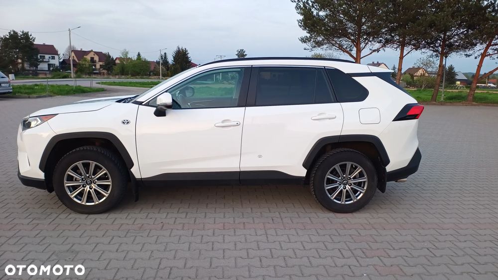 Toyota RAV4 - 8