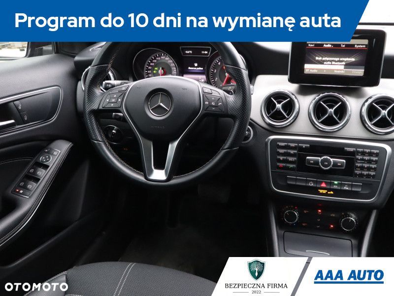 Mercedes-Benz GLA - 9