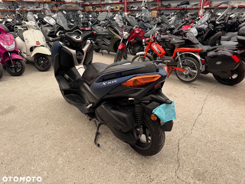 Yamaha X-max - 5