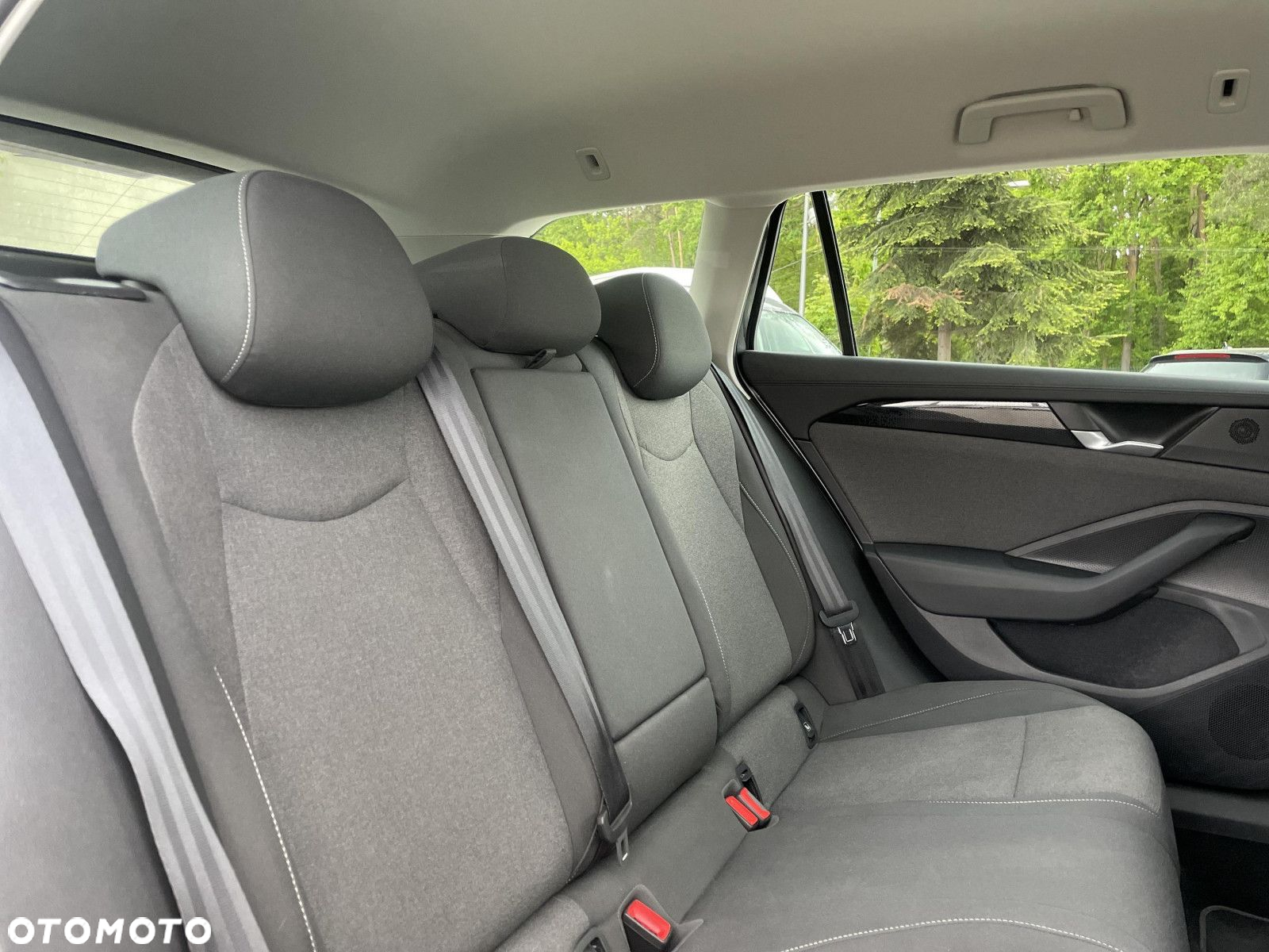 Volkswagen Passat - 21