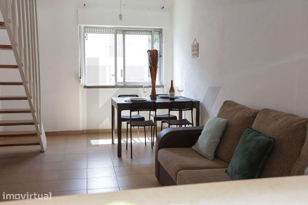T2 duplex em Benfica, junto ao Colombo e Hospital da Luz - Grande imagem: 3/38
