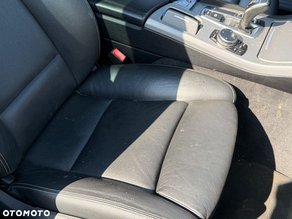 BMW Seria 5 550i Sport-Aut - 9
