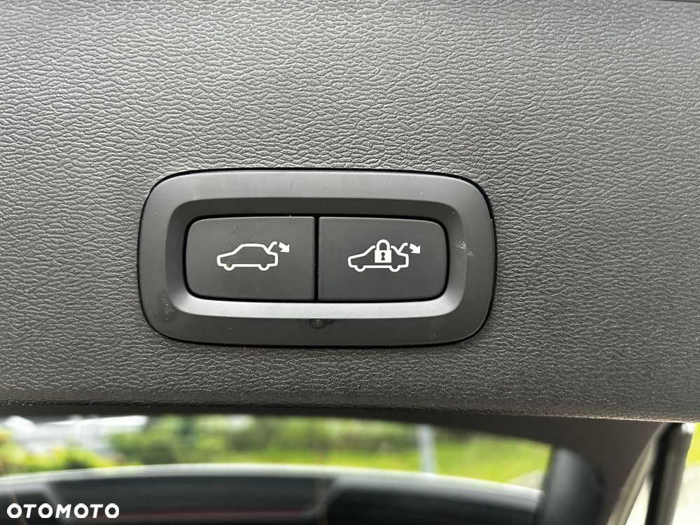 Volvo XC 40 - 29