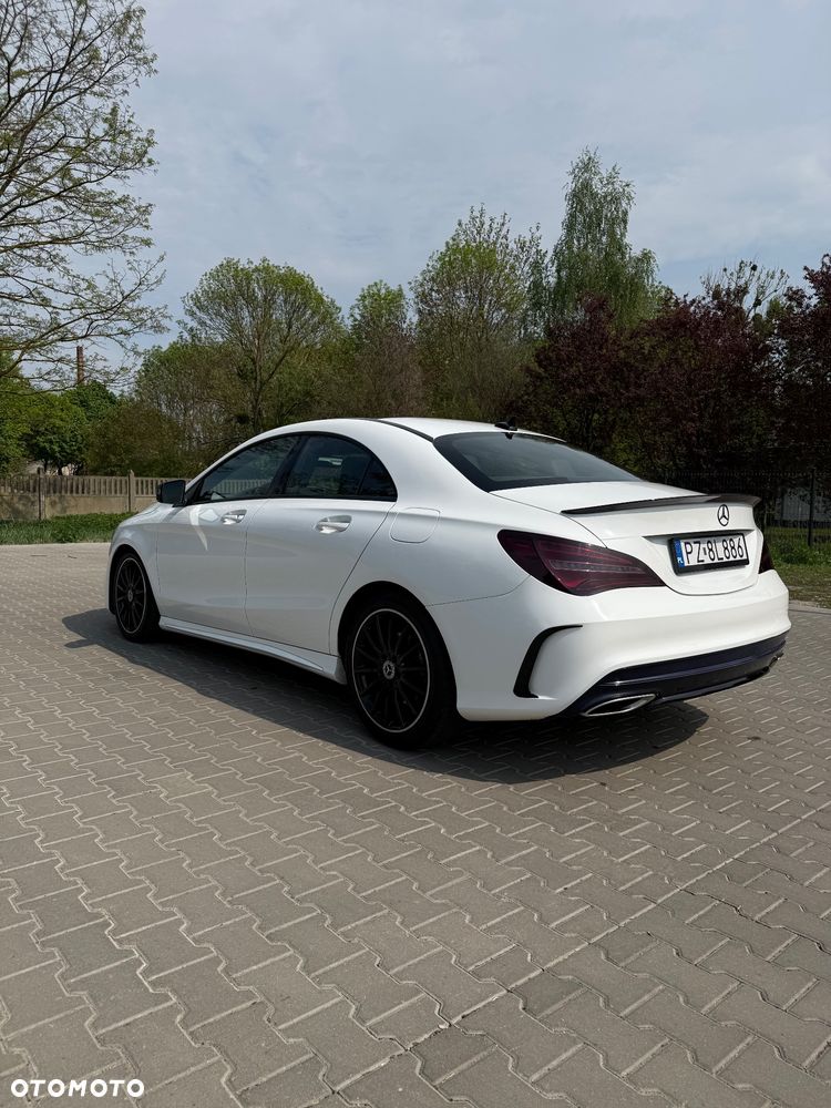 Mercedes-Benz CLA 250 4-Matic AMG Line - 3