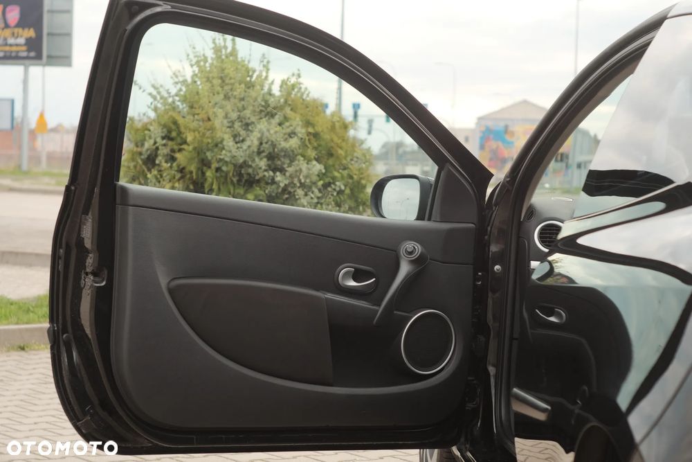 Renault Clio 1.2 16V Expression - 17