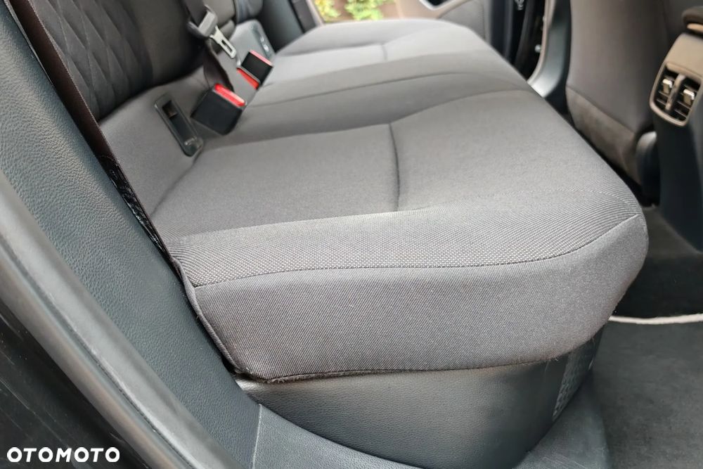 Toyota Corolla 1.8 Hybrid Comfort - 20