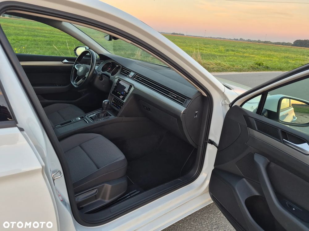 Volkswagen Passat 1.5 TSI ACT mHEV Style DSG - 13
