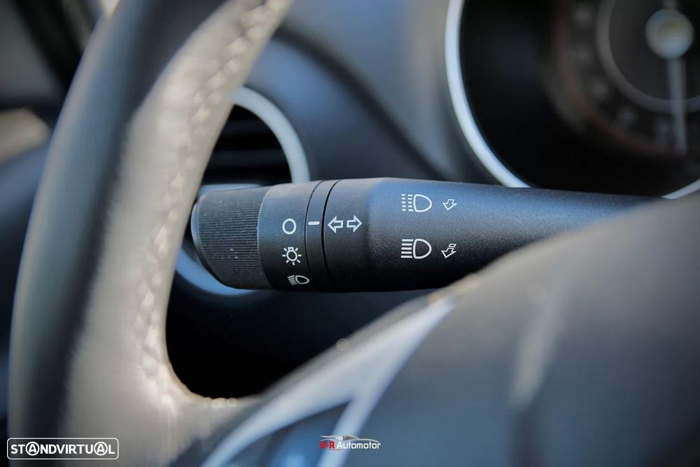 Fiat Punto 1.3 M-Jet Lounge S&S - 12