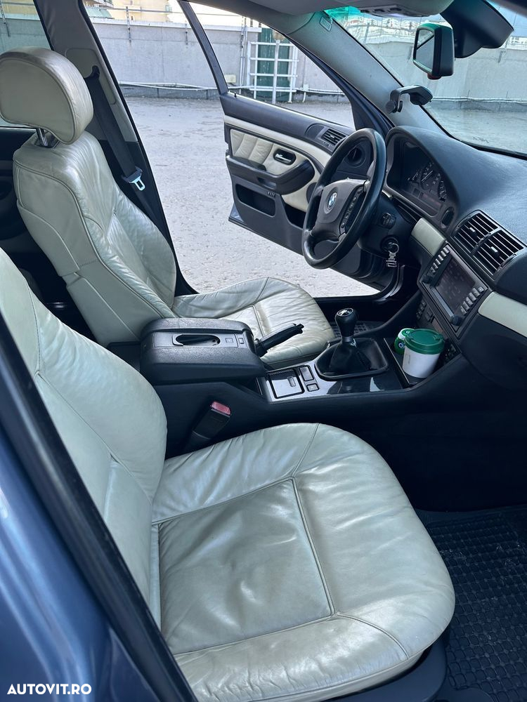 BMW Seria 5 525d - 16