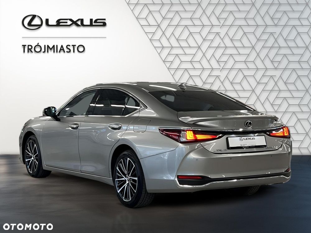 Lexus ES 300h Business Edition - 3