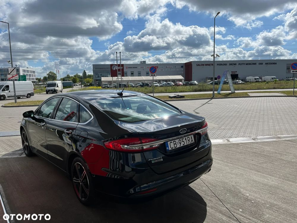 Ford Fusion - 4