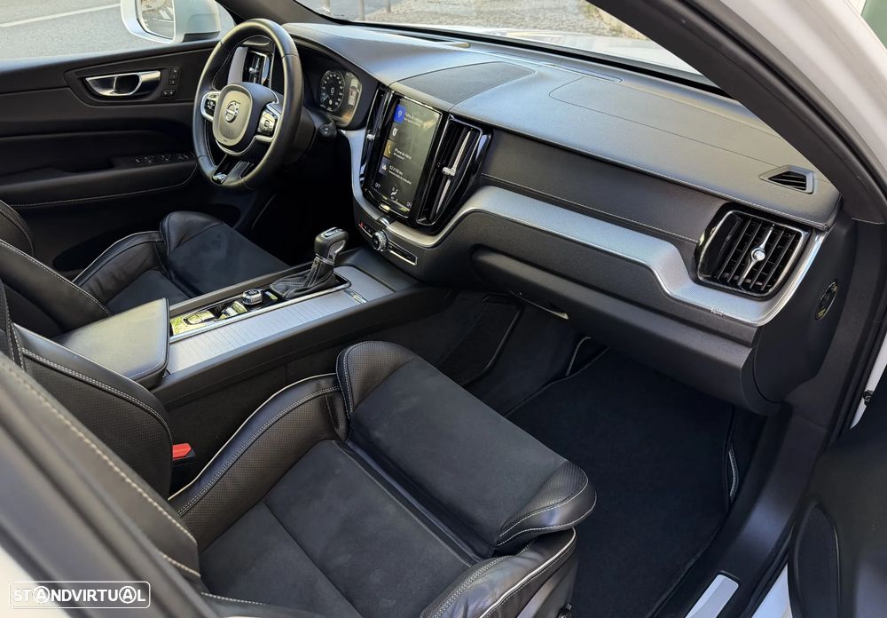 Volvo XC 60 2.0 T6 R-Design AWD - 22