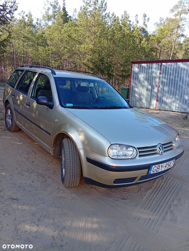 Volkswagen Golf - 4