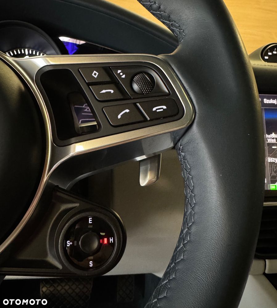 Porsche Cayenne - 13