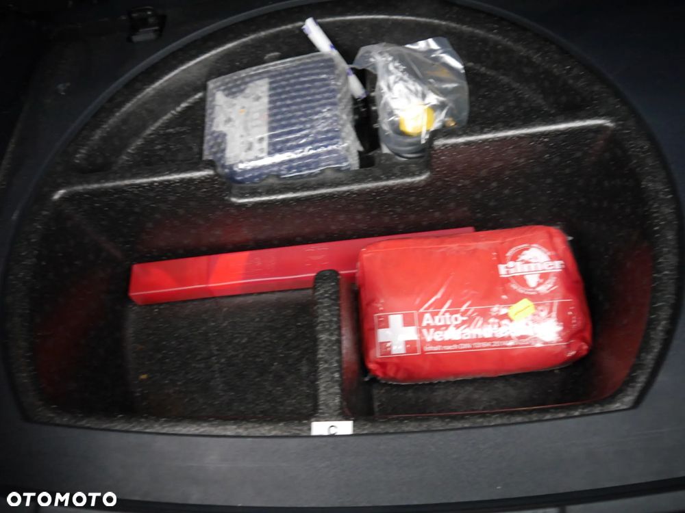 Kia Rio 1.1 CRDI Attract - 16