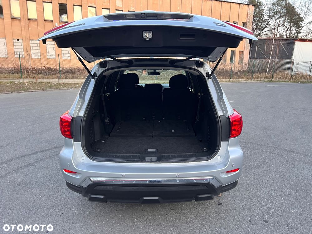 Nissan Pathfinder - 22