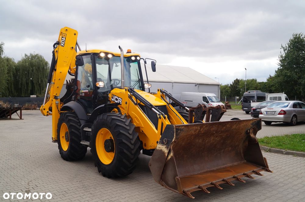JCB 4CX - 3