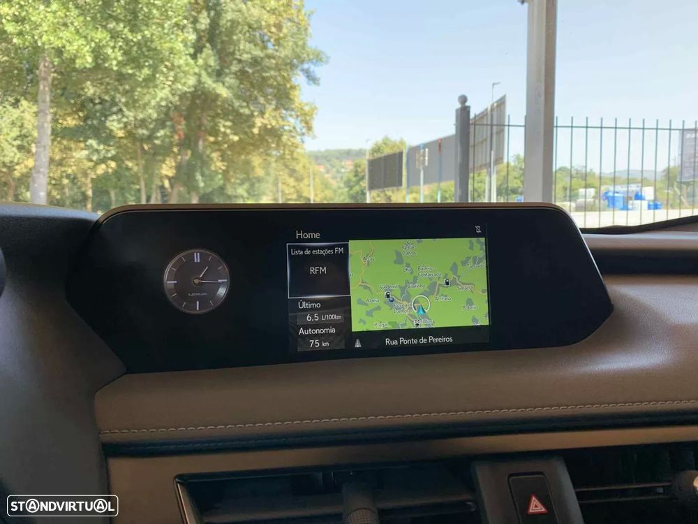 Lexus UX 250h Executive+ - 21
