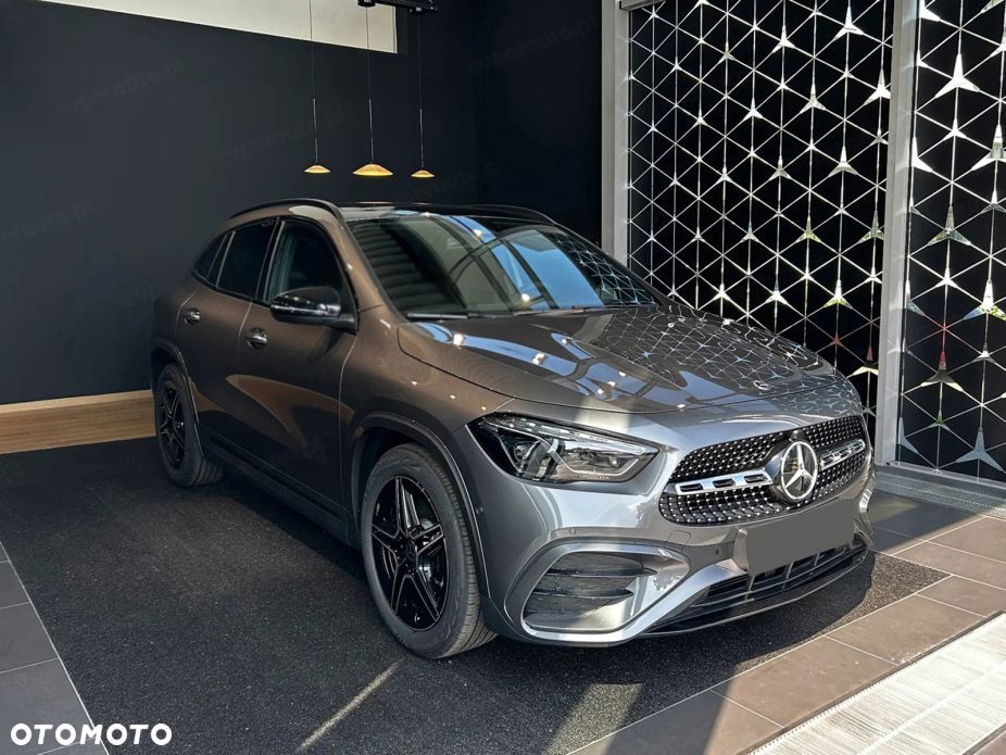 Mercedes-Benz GLA 200 AMG Line - 3