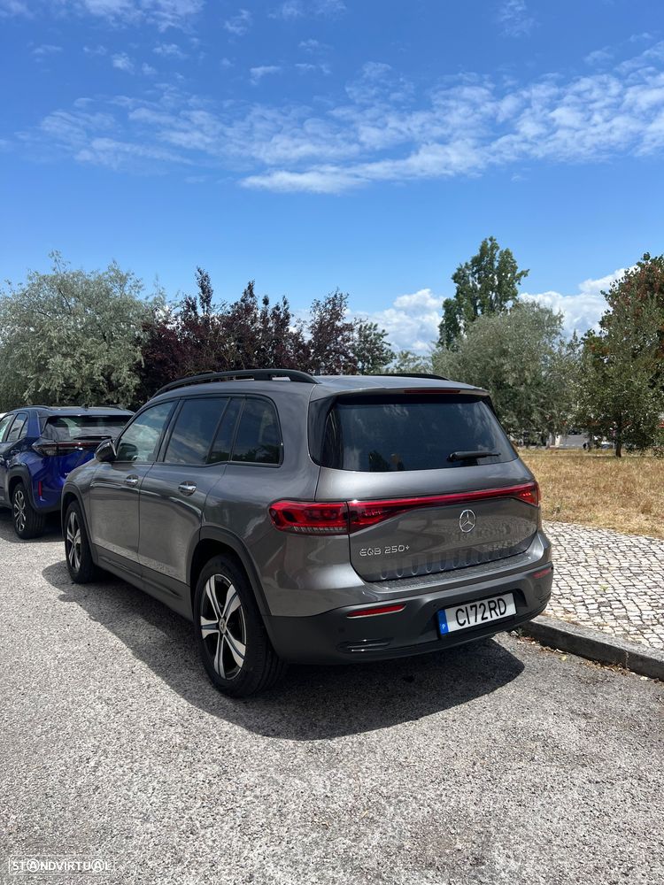 Mercedes-Benz EQB 250+ - 7
