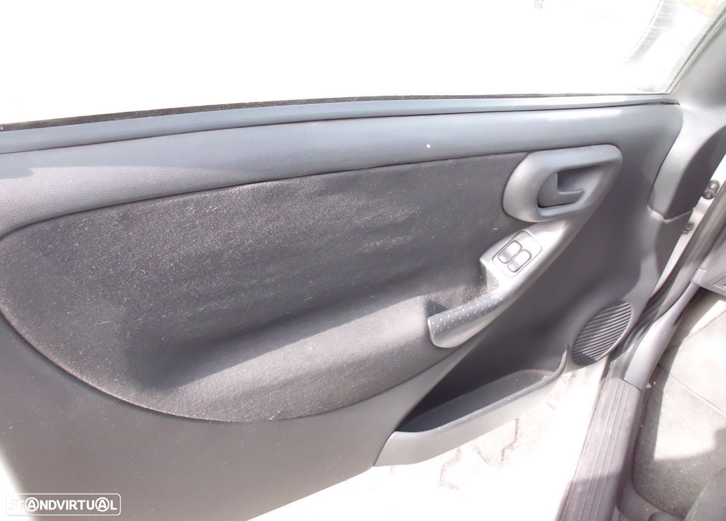 Peças Opel Corsa C (X01) 2000 a 2009 - 30