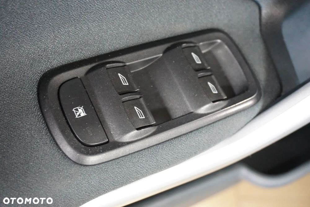 Ford Fiesta 1.25 Ambiente - 24