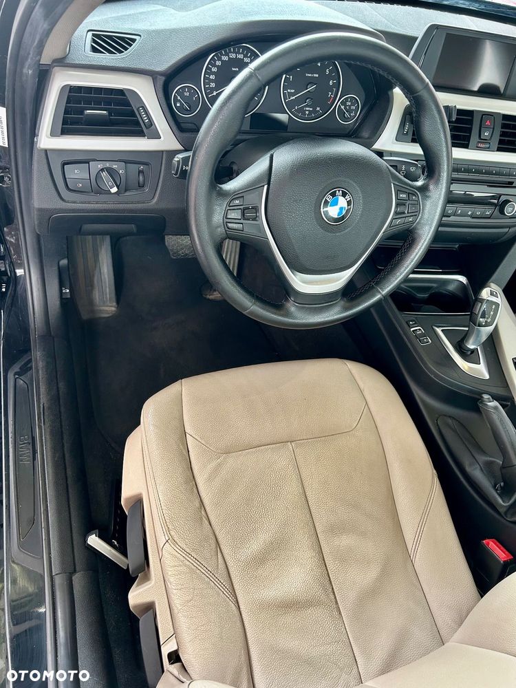 BMW Seria 3 320i - 8