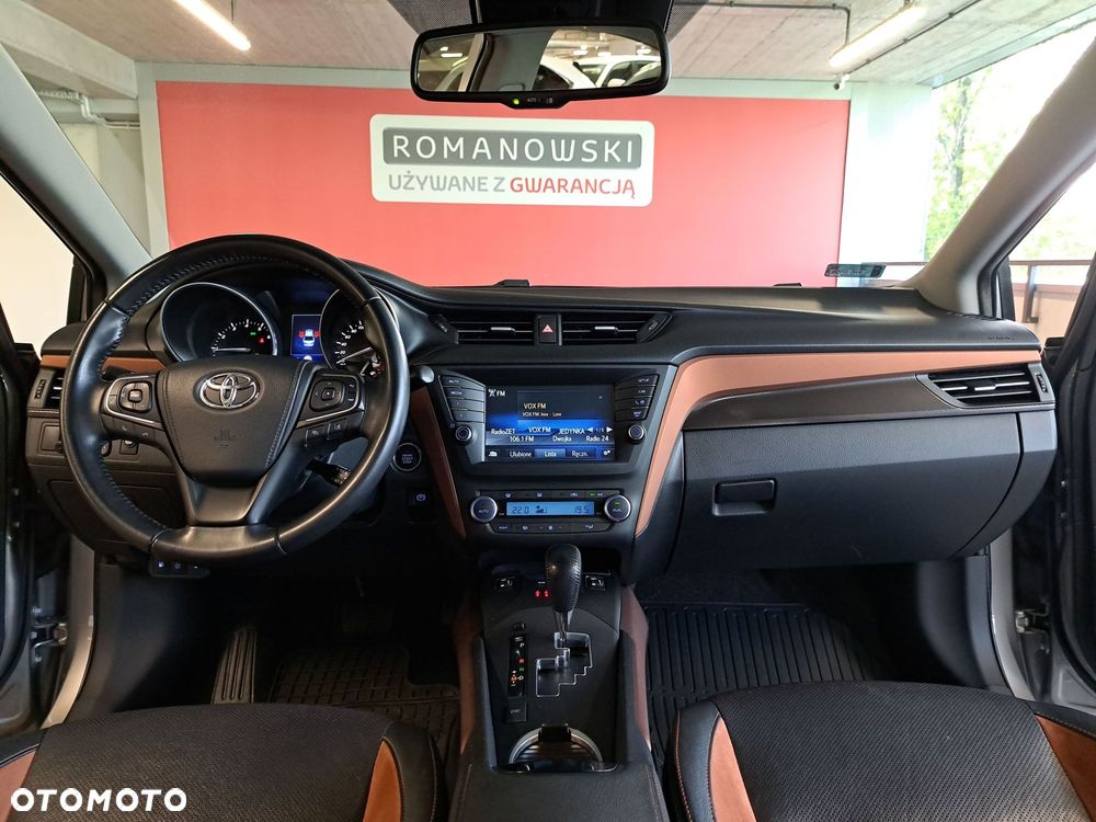 Toyota Avensis 2.0 Premium MS - 19