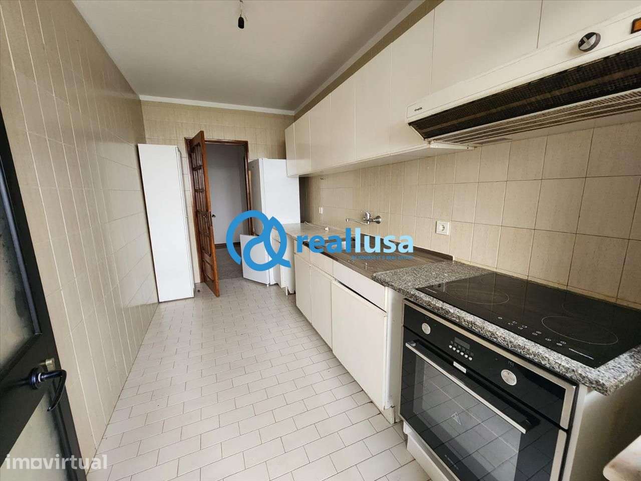 Apartamento T2 c/ garagem Vilar do Paraíso Vila Nova de Gaia - Grande imagem: 4/17