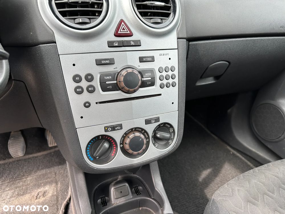 Opel Corsa - 12