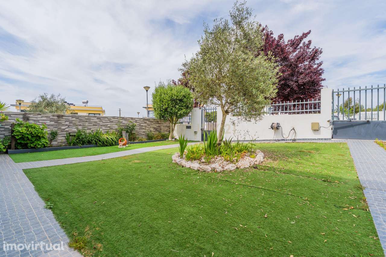 Moradia T3 com mais três divisões e piscina em Sintra com possibilidad - Grande imagem: 5/60