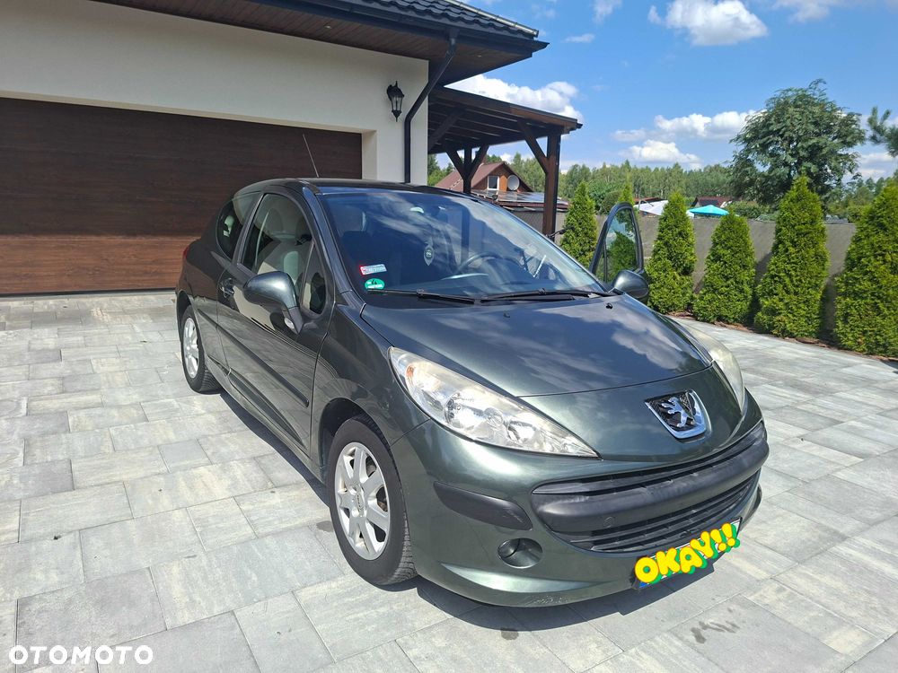 Peugeot 207 - 1
