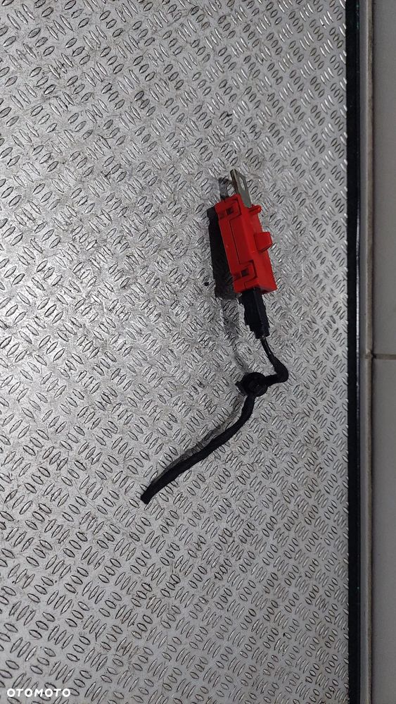 WZMACNIACZ ANTENOWY VOLVO S60 III R2021 NR 31483411 - 2