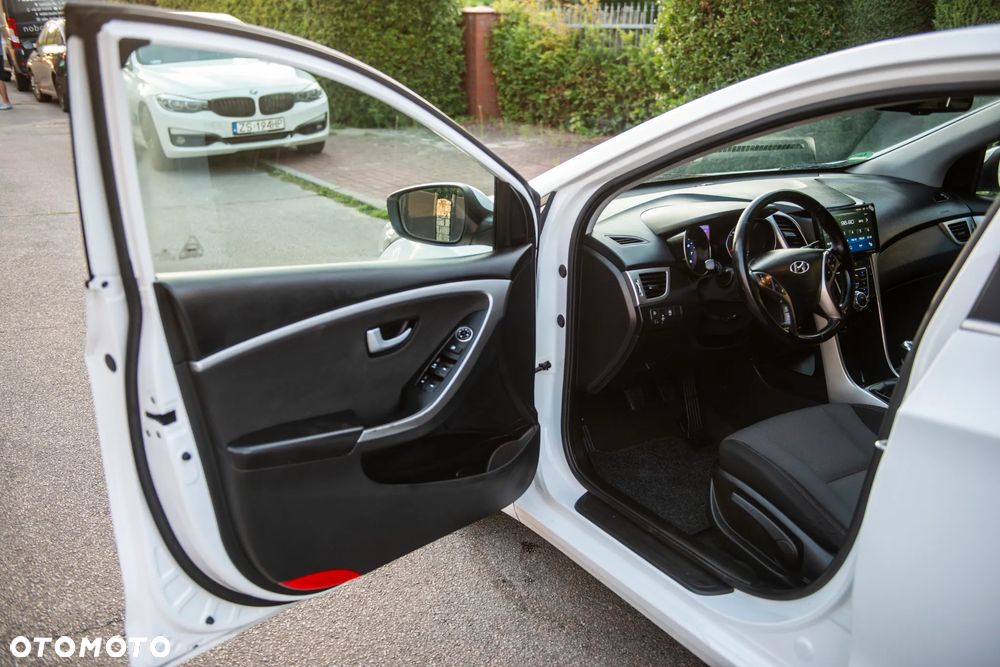 Hyundai i30 1.4 Comfort - 17