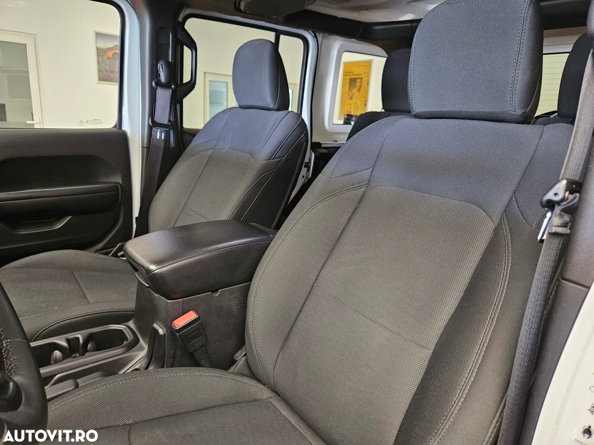 Jeep Wrangler Unlimited 2.2 CRDi AWD Automatik Sport - 22