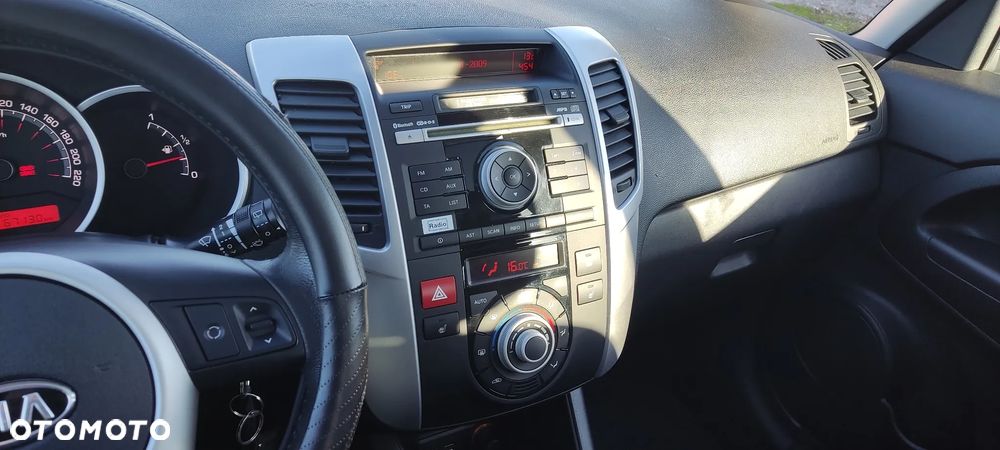Kia Venga 1.6 CVVT Fifa World Cup Edition - 15