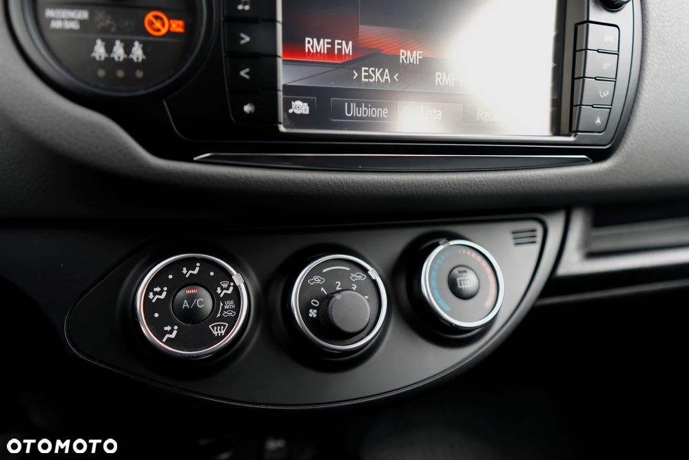Toyota Yaris 1.0 Premium EU6 - 20