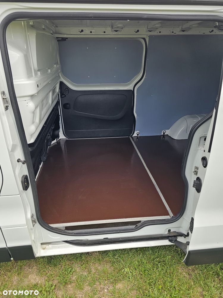 Renault Trafic - 16