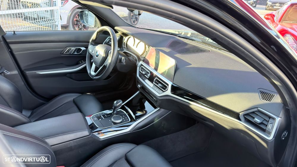 BMW 320 d Ultimate Auto - 8
