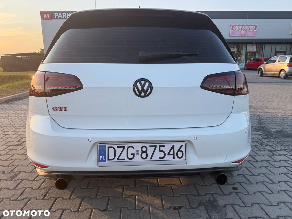 Volkswagen Golf GTI Performance BlueMotion Technology DSG - 27