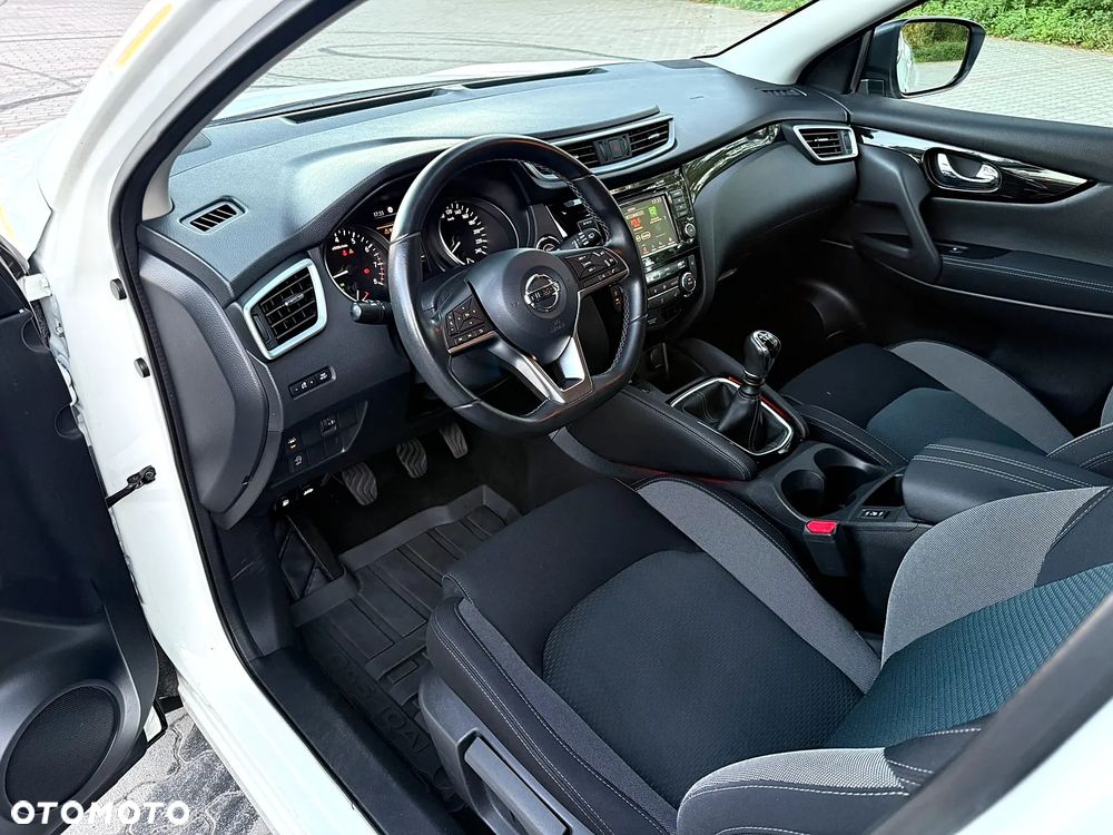 Nissan Qashqai 1.3 DIG-T N-Connecta - 20