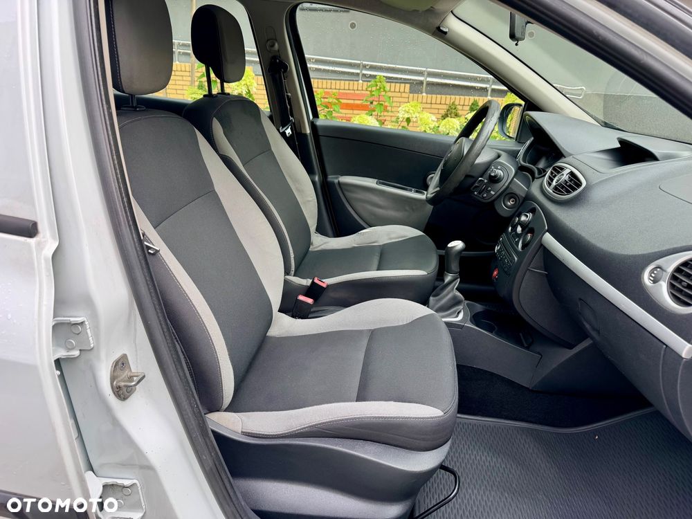 Renault Clio 1.5 dCi Authentique - 5