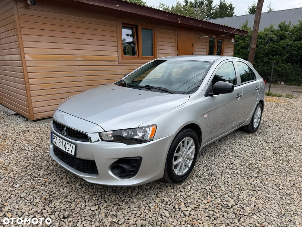 Mitsubishi Lancer 1.6 Inform - 2