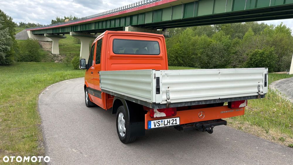 Mercedes-Benz Sprinter - 28