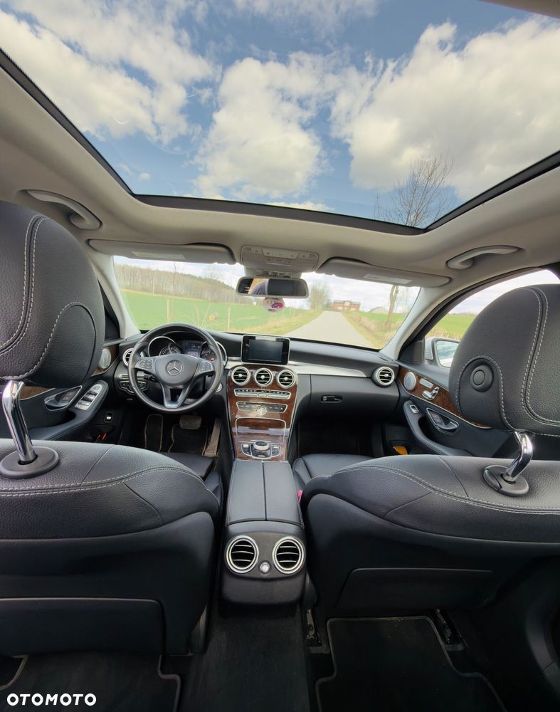 Mercedes-Benz Klasa C 300 7G-TRONIC Exclusive - 9