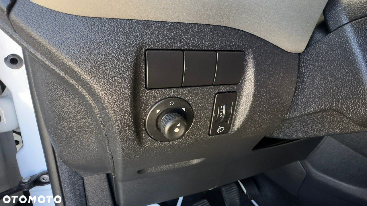 Citroën Berlingo - 32