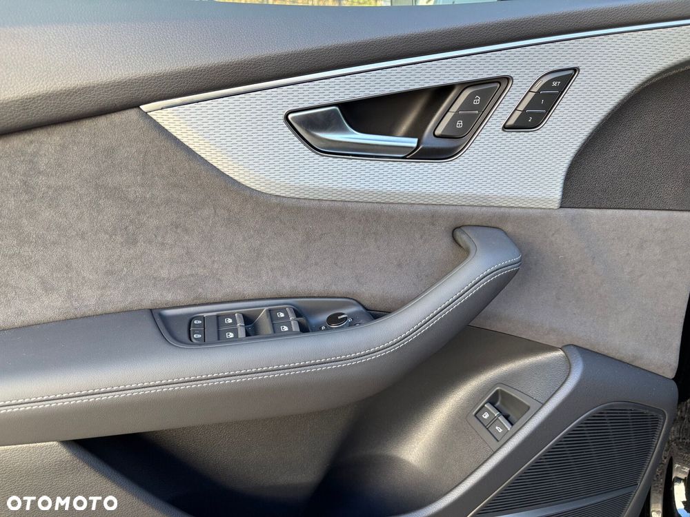 Audi Q8 - 16