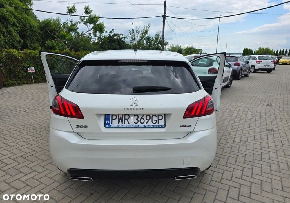 Peugeot 308 - 23