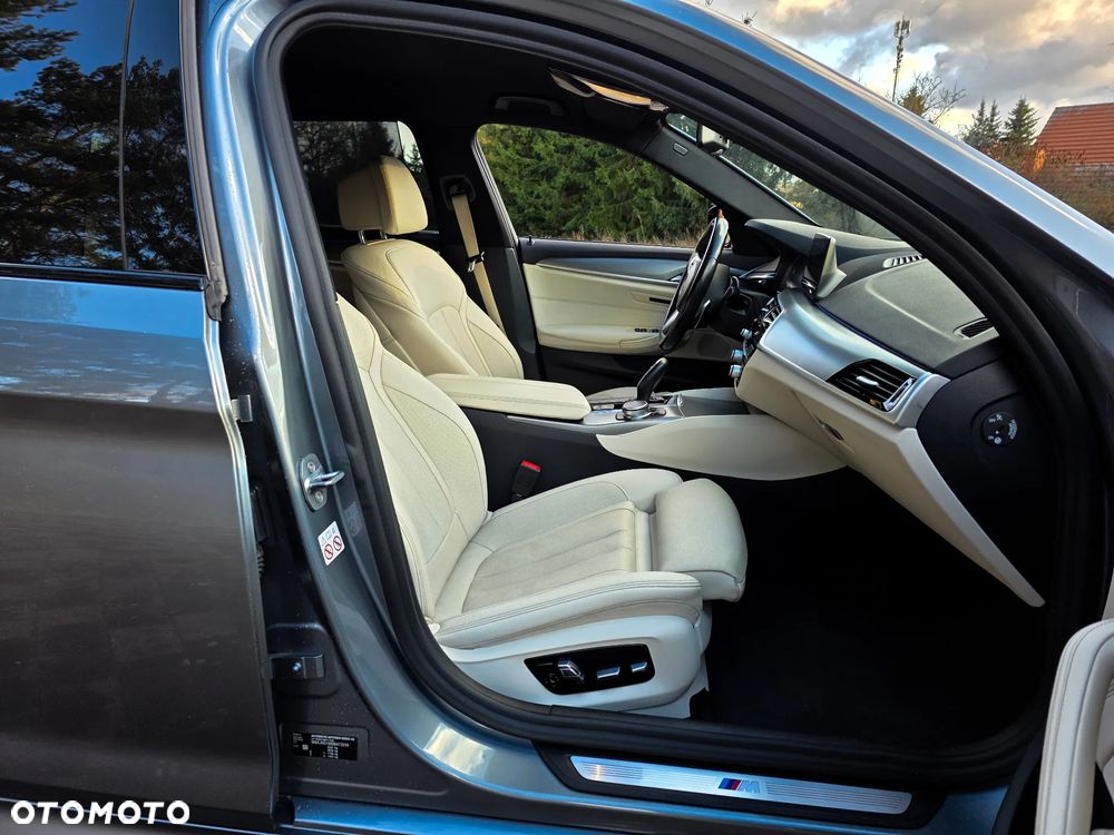 BMW Seria 5 530d xDrive M Sport sport - 31